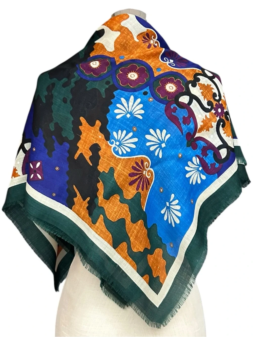 Christian Dior Écharpes Abstract Floral 100% Wool Fringe Scarf 34.5” Square